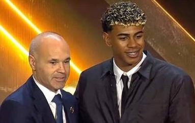 掘金意外失利遭公牛逆转，威少两双超越KG，怀特37分穆雷28分